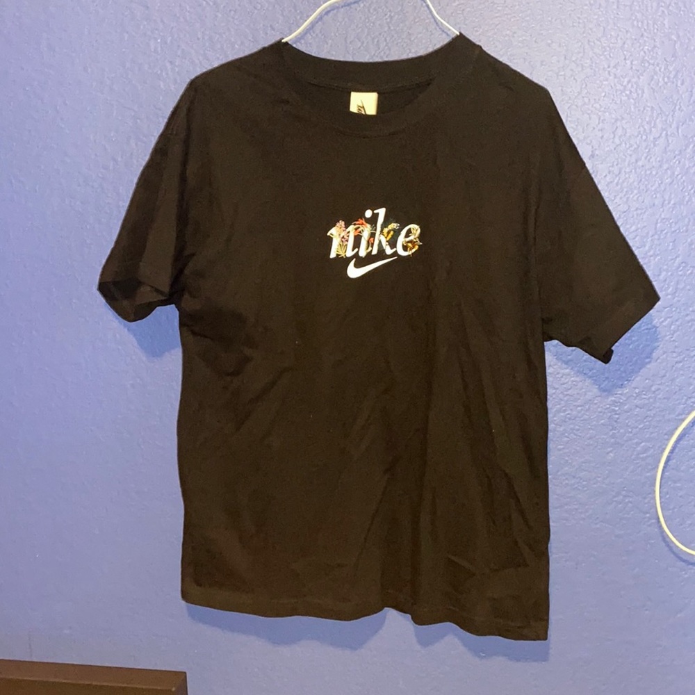 Nike tee